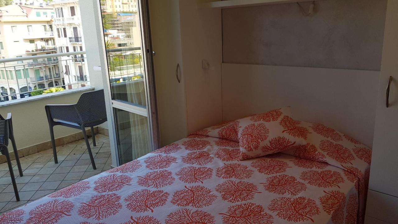 Hotel Enrico Alassio Eksteriør billede