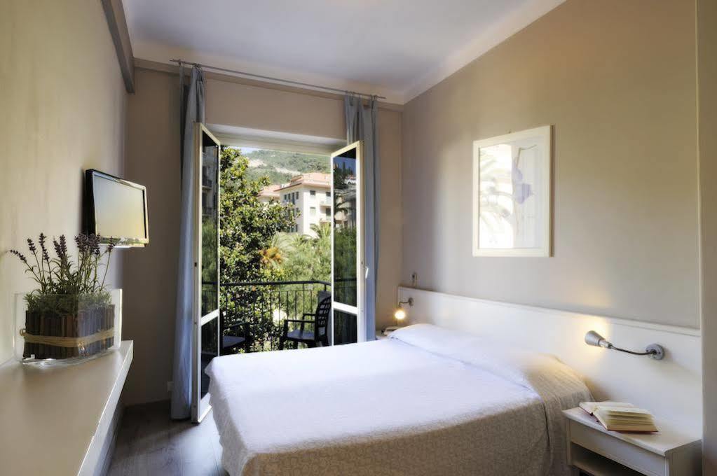 Hotel Enrico Alassio Eksteriør billede